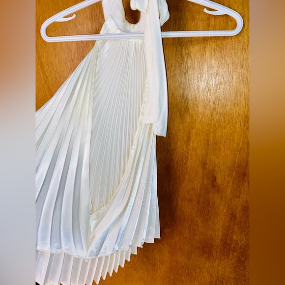 Halter top with diamond neck - Picture 5 of 5